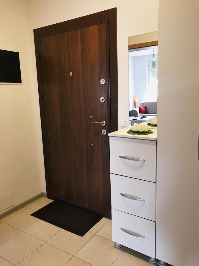 Blini Complex Apartment Pristina Exterior photo
